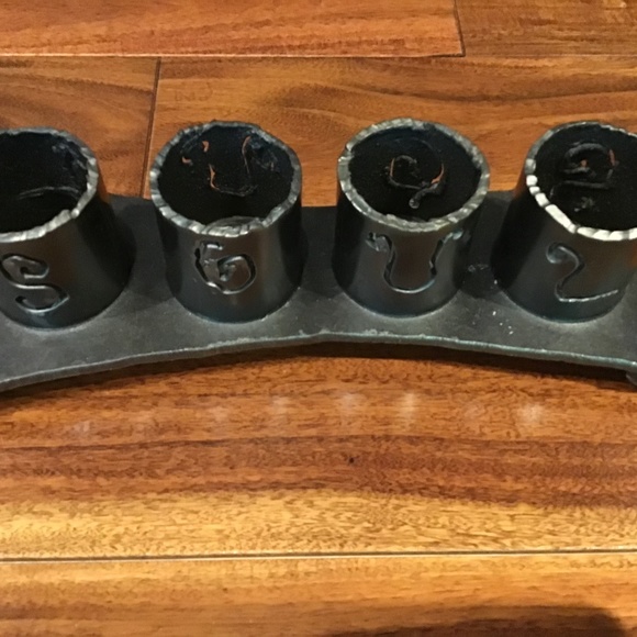 Urban Barn Hammered Metal SOUL Tealight Holder - Picture 2 of 3